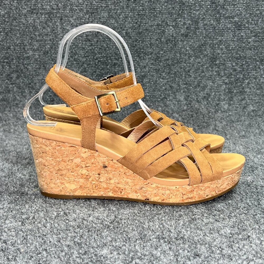 UGG Uma Wedge Sandals Women's Size 8.5 Chestnut Suede Cork Strap Buckle Platform